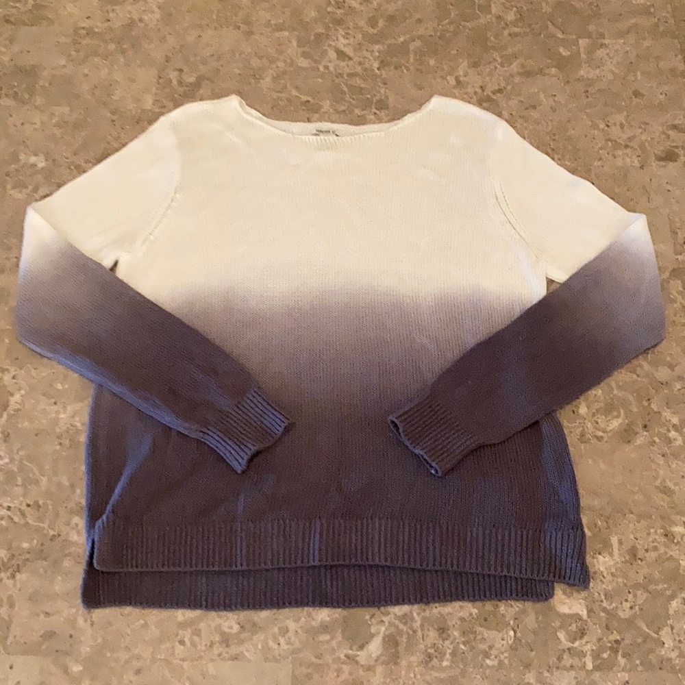 Forever 21 Sweater - Picture 1 of 3